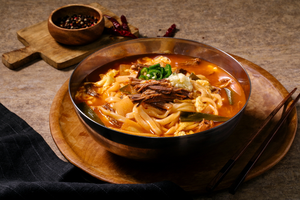 1000얼큰육칼컨셉샷2.jpg